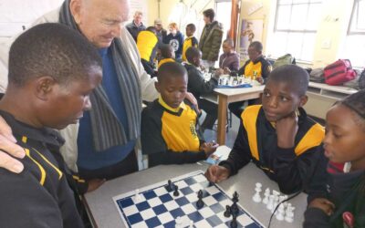 Educators sign up for chess course